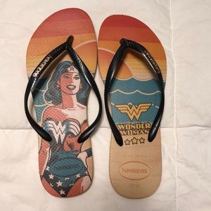 Never Worn Havaianas Wonder Woman Flip Flops